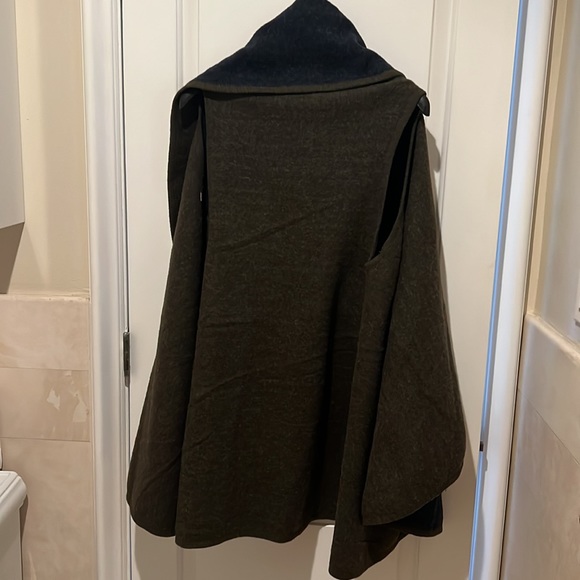 Anthropologie cape vest - Picture 2 of 5